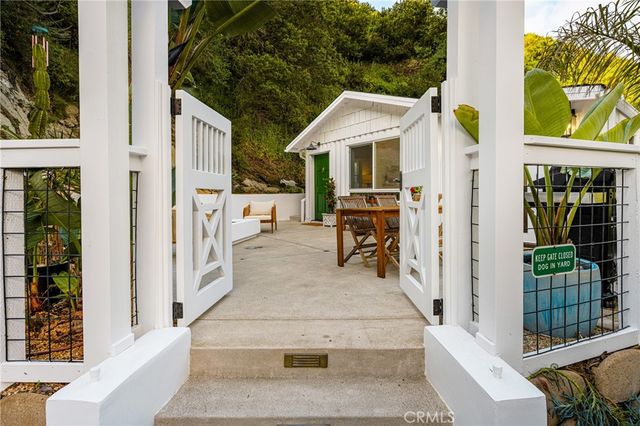 275 Woodland Drive, Laguna Beach, CA 92651