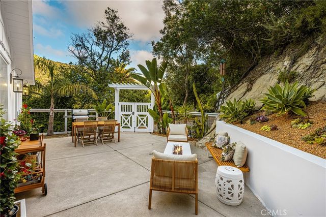 275 Woodland Drive, Laguna Beach, CA 92651