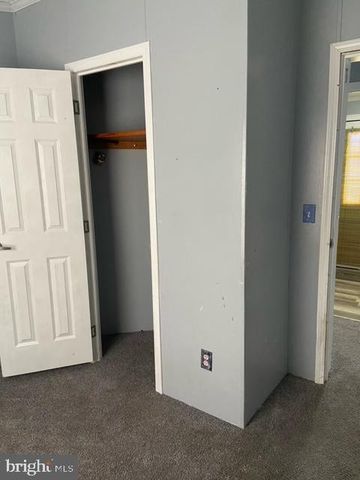 3586 MOBILE RD, Harrisburg, PA 17109