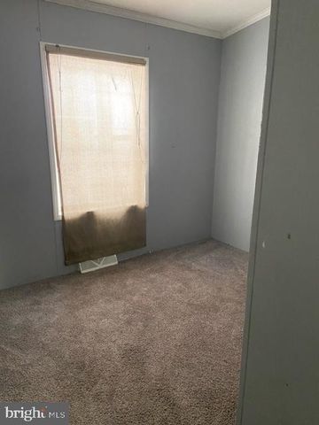 3586 MOBILE RD, Harrisburg, PA 17109