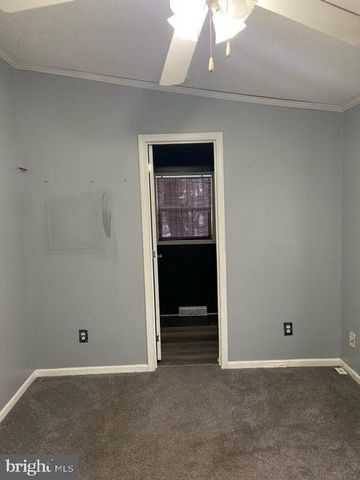 3586 MOBILE RD, Harrisburg, PA 17109