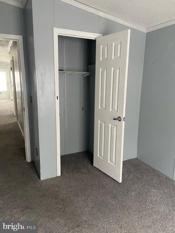 3586 MOBILE RD, Harrisburg, PA 17109