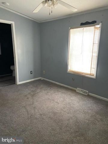 3586 MOBILE RD, Harrisburg, PA 17109