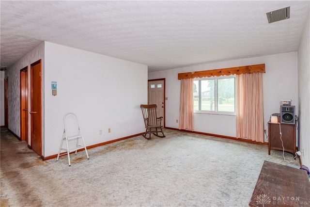 9260 Arlington Road, Brookville, OH 45309