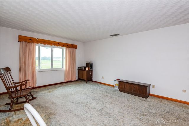 9260 Arlington Road, Brookville, OH 45309