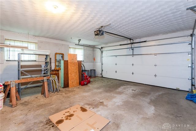 9260 Arlington Road, Brookville, OH 45309