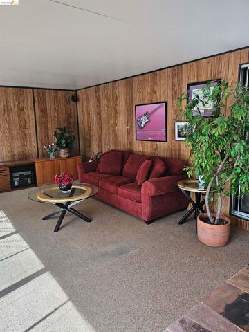 525 Faria St, Antioch, CA 94509