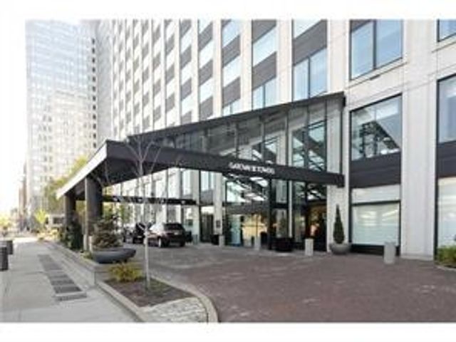 320 Fort Duquesne Blvd 7M, Downtown Pgh, PA 15222