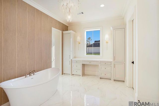 723 Adelia Ln, Baton Rouge, LA 70806