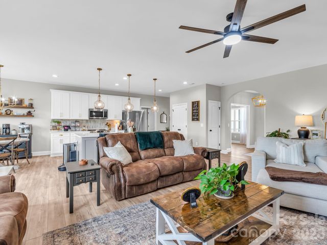 288 Maypole Court, Forest City, NC 28043