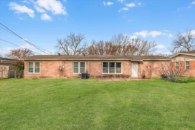 4328 Mackey Drive, North Richland Hills, TX 76180