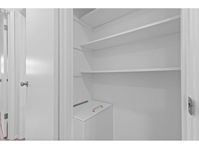 4867 Se FIELDCREST St, Milwaukie, OR 97222