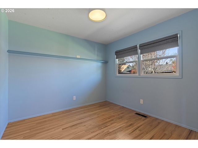 4867 Se FIELDCREST St, Milwaukie, OR 97222