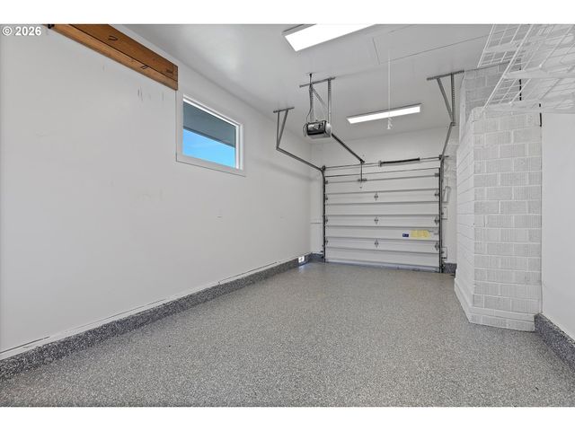 4867 Se FIELDCREST St, Milwaukie, OR 97222