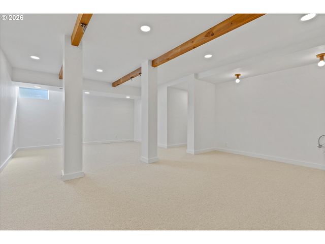 4867 Se FIELDCREST St, Milwaukie, OR 97222