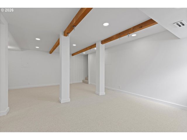 4867 Se FIELDCREST St, Milwaukie, OR 97222