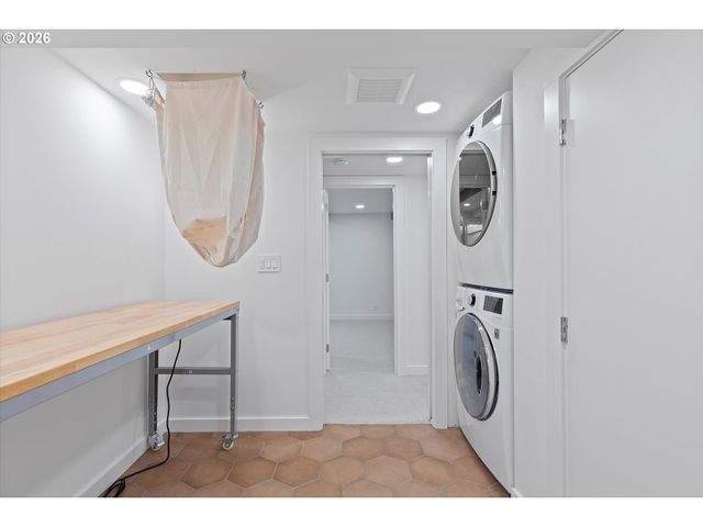 4867 Se FIELDCREST St, Milwaukie, OR 97222