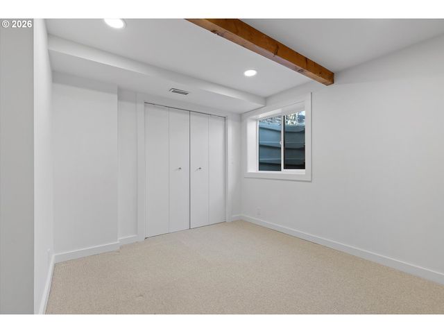 4867 Se FIELDCREST St, Milwaukie, OR 97222