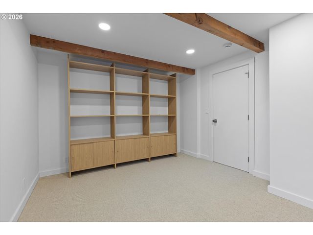 4867 Se FIELDCREST St, Milwaukie, OR 97222