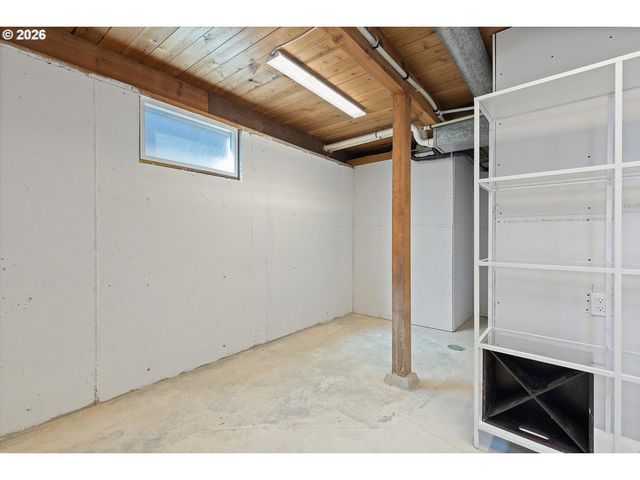 4867 Se FIELDCREST St, Milwaukie, OR 97222