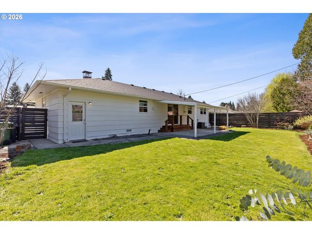 4867 Se FIELDCREST St, Milwaukie, OR 97222