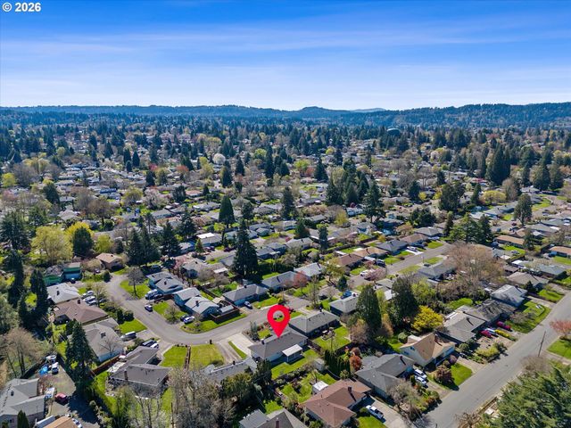 4867 Se FIELDCREST St, Milwaukie, OR 97222