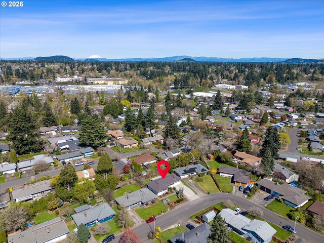 4867 Se FIELDCREST St, Milwaukie, OR 97222