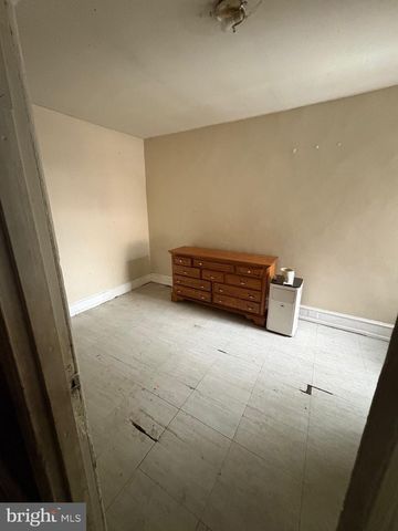 5754 LEONARD ST, Philadelphia, PA 19149