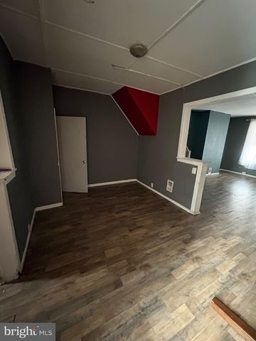 5754 LEONARD ST, Philadelphia, PA 19149