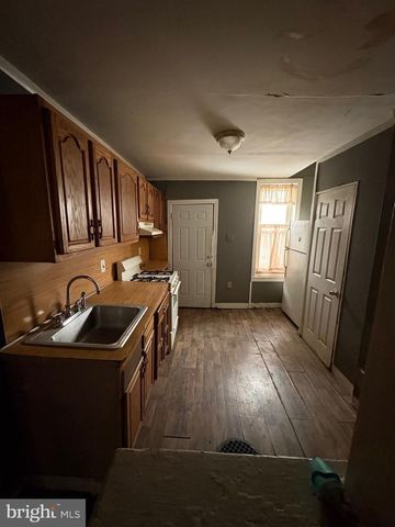 5754 LEONARD ST, Philadelphia, PA 19149