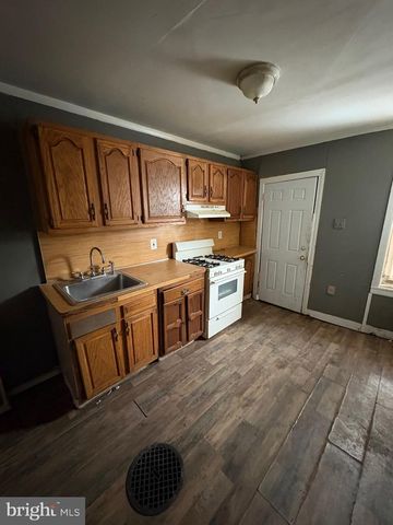 5754 LEONARD ST, Philadelphia, PA 19149