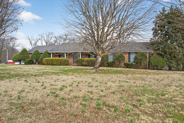 2201 Bearden Rd, Clarksville, TN 37043