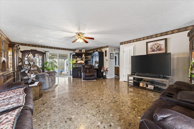 2201 Bearden Rd, Clarksville, TN 37043