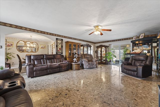 2201 Bearden Rd, Clarksville, TN 37043