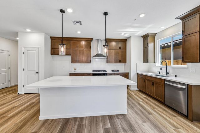 2508 Oleander Dr, Lodi, CA 95242