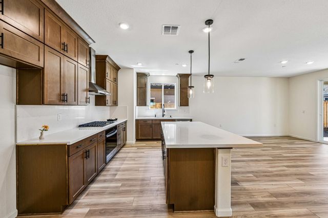 2508 Oleander Dr, Lodi, CA 95242