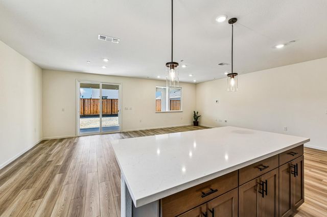 2508 Oleander Dr, Lodi, CA 95242