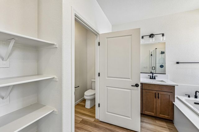 2508 Oleander Dr, Lodi, CA 95242