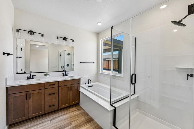 2508 Oleander Dr, Lodi, CA 95242