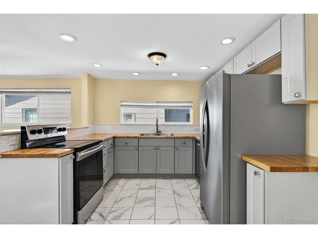 3262 S Logan St, Englewood, CO 80113