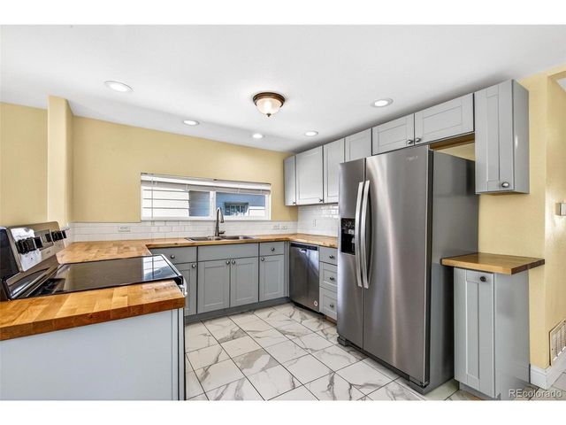 3262 S Logan St, Englewood, CO 80113