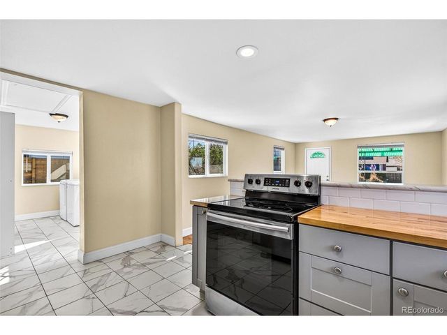 3262 S Logan St, Englewood, CO 80113