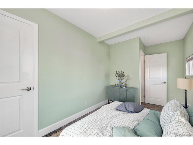 3262 S Logan St, Englewood, CO 80113