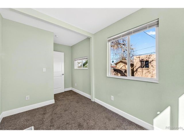 3262 S Logan St, Englewood, CO 80113