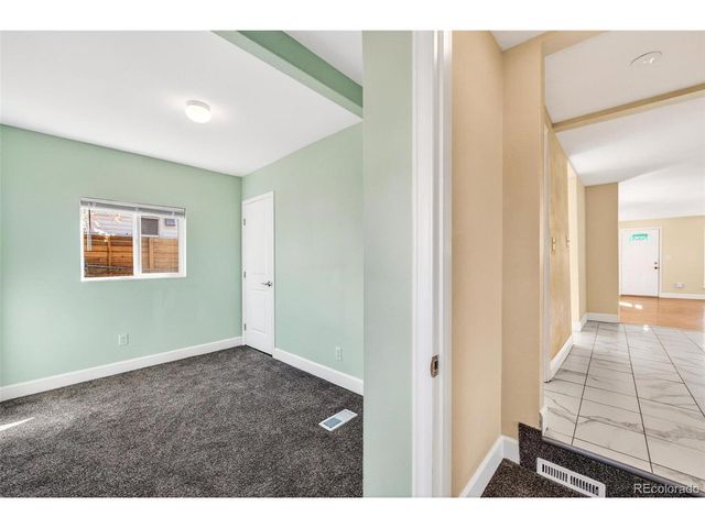 3262 S Logan St, Englewood, CO 80113