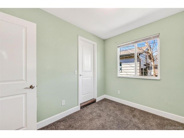 3262 S Logan St, Englewood, CO 80113