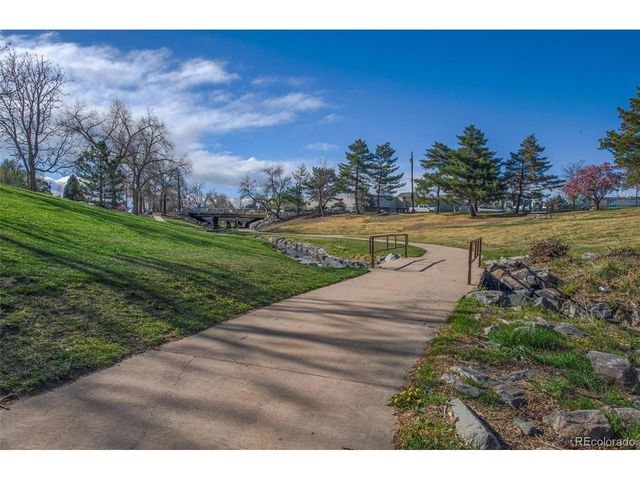 3262 S Logan St, Englewood, CO 80113