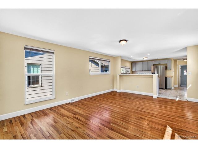 3262 S Logan St, Englewood, CO 80113