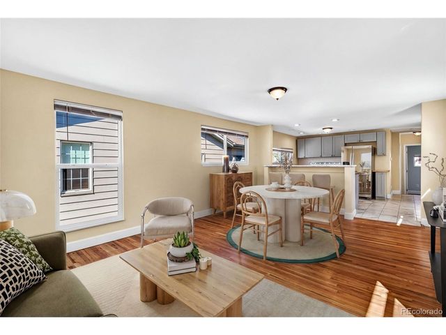 3262 S Logan St, Englewood, CO 80113