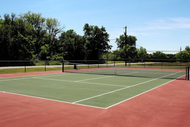 1017 White Bluff Drive, Whitney, TX 76692